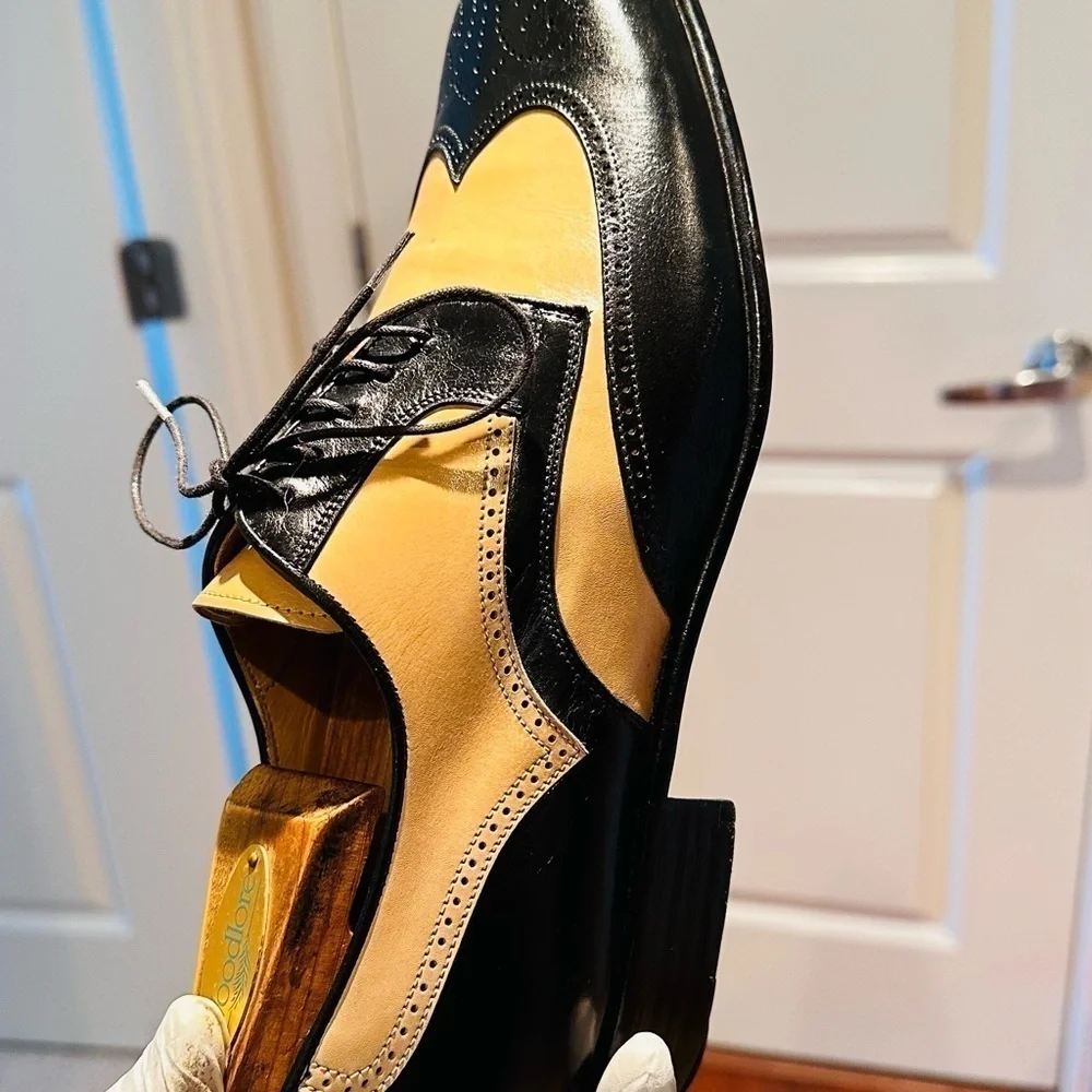 Soulier Two Tone Brogue Spectator Wingtip Oxfords. - Picture 7 of 13